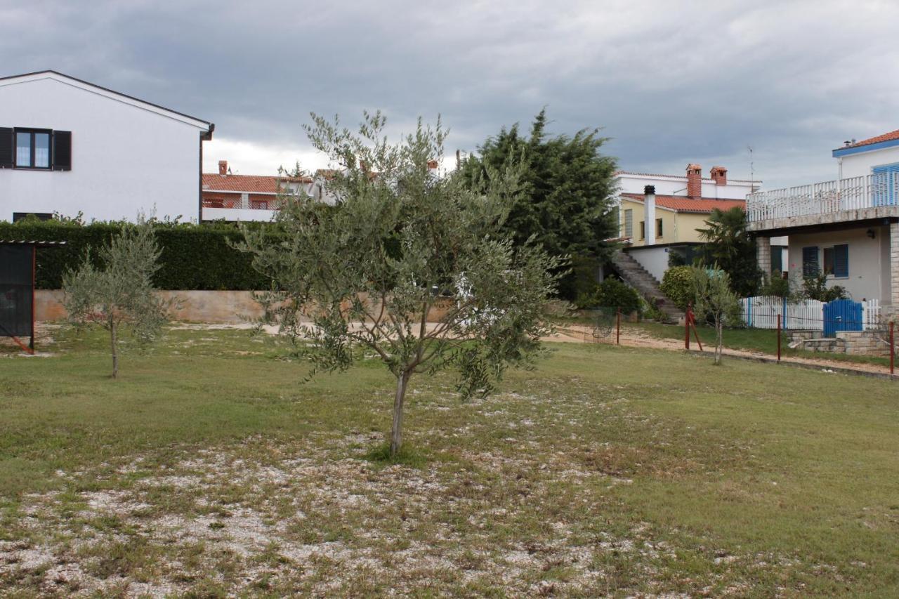 Apartments With A Parking Space Zambratija, Umag - 7059 Exteriér fotografie